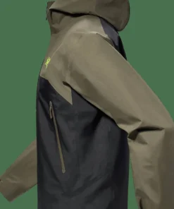 Arc'teryx Men's Beta Jacket Spotlight