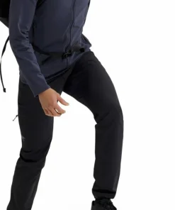 Arc'teryx Men's Kyanite Lightweight Jacket Black Sapphire