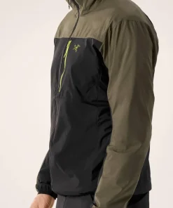 Arc'teryx Men's Squamish Hoody Spotlight