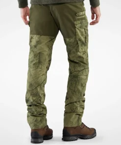 Fjällräven Men's Barents Pro Hunting Trousers Greencamo/Deepforest