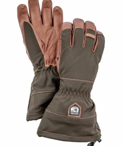 Hestra Hunters Gauntlet CZone Dark Forest