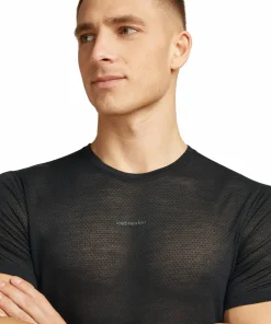 Icebreaker Men's Merino 75 Cool-Lite Featherlight Shortsleeve Crewe Black