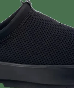 OOFOS Men's OOcoozie Sport Black