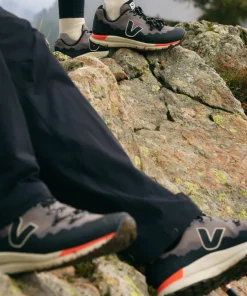 Veja Men's Fitz Roy Trek-Shell Basalte Black