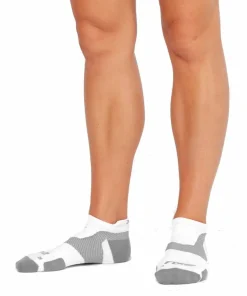 2XU Vectr Light Cushion No Show Sock White/Grey